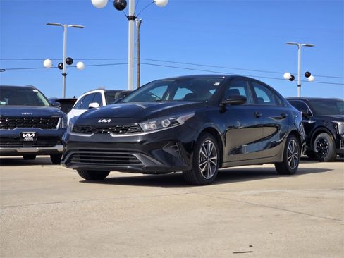 Certified 2024 Kia Forte LXS image 2