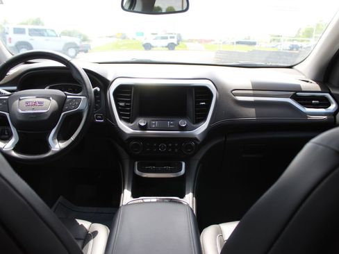 Used 2023 GMC Acadia SLT w/ LPO, Floor Liner Package AWD/4WD image 16
