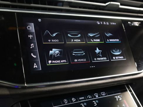Used 2021 Audi Q8 Prestige w/ Prestige Package image 28