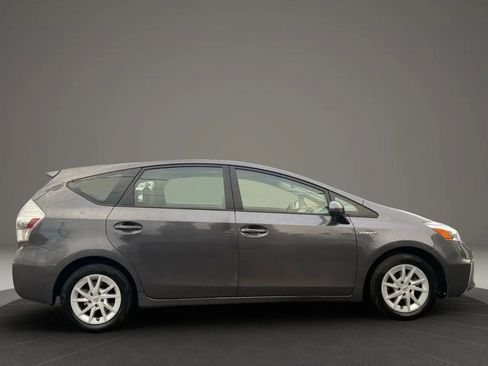 Used 2012 Toyota Prius V Three image 12