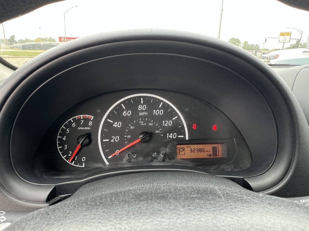 Used 2015 Nissan Versa S Plus FWD image 18