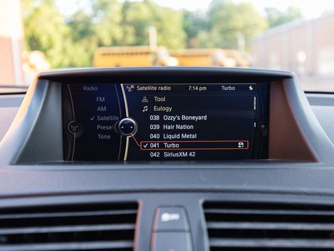 Used 2011 BMW 1 Series M image 33