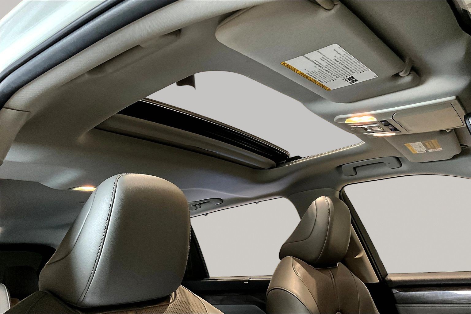 Used 2022 Toyota Highlander Limited FWD image 29