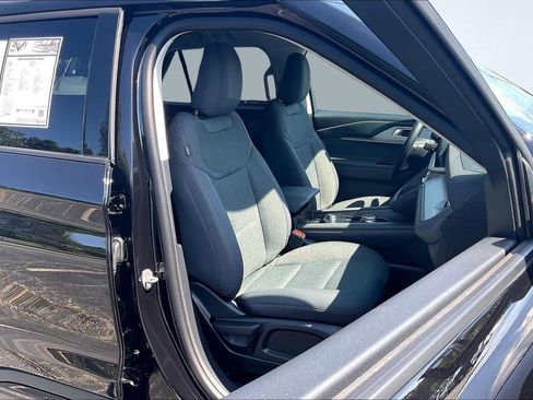 Used 2026 Ford Explorer Active AWD/4WD image 30