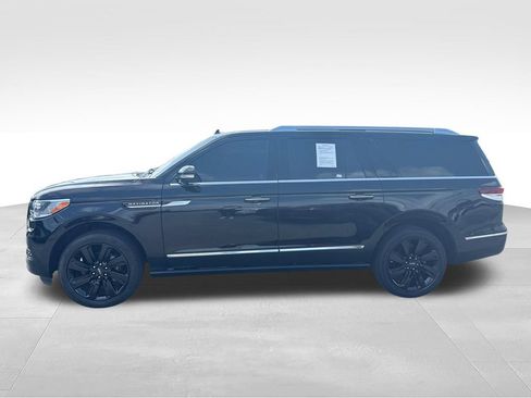 Used 2024 Lincoln Navigator L Reserve AWD/4WD image 2