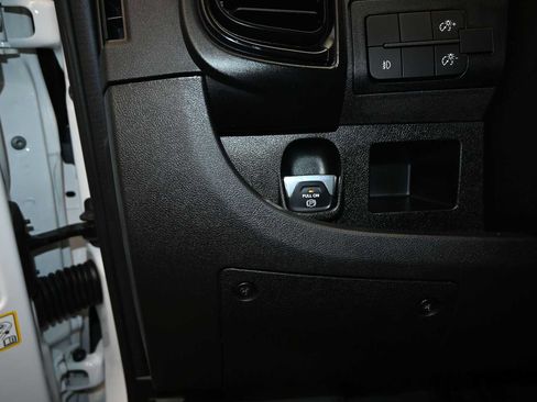 Used 2025 RAM ProMaster 2500 w/ Convenience Group FWD image 16