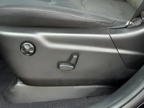 Used 2023 Dodge Durango GT image 23