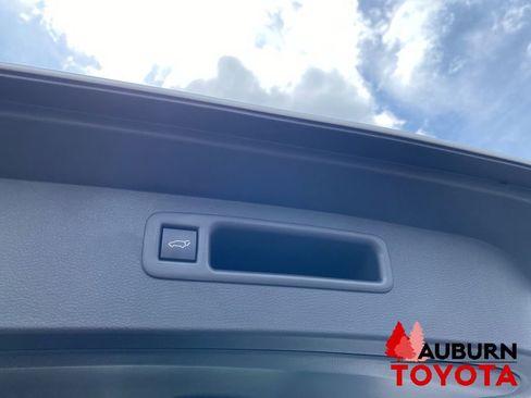 New 2026 Toyota Highlander Limited AWD/4WD image 13