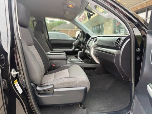 Used 2015 Toyota Tundra SR5 w/ SR5 Upgrade Package image 15