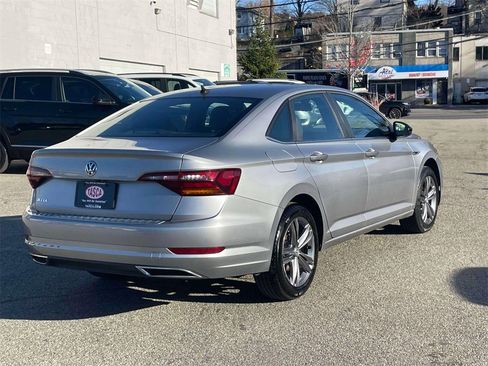 Used 2019 Volkswagen Jetta R-Line image 6