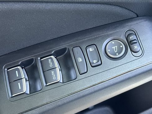 Used 2023 Honda Civic LX image 12