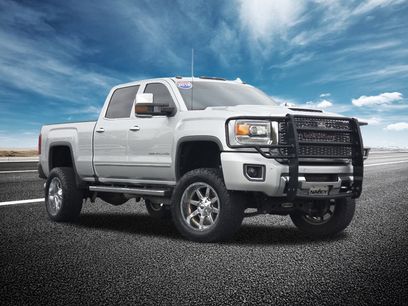 Used 2018 GMC Sierra 2500 Denali w/ Duramax Plus Package
