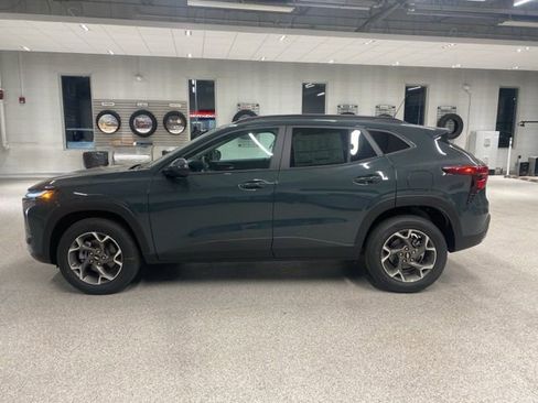 New 2026 Chevrolet Trax LT w/ Driver Confidence Package FWD image 9