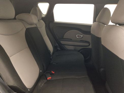 Used 2018 Kia Soul FWD image 19