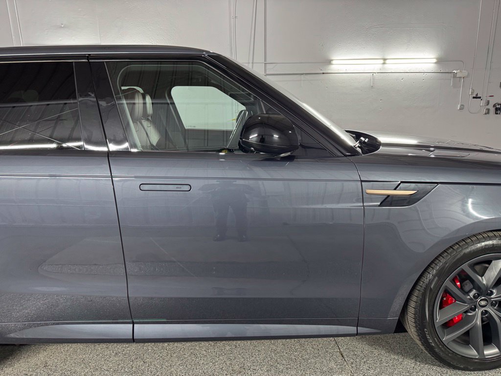 Used 2023 Land Rover Range Rover Sport SE Dynamic AWD/4WD image 9