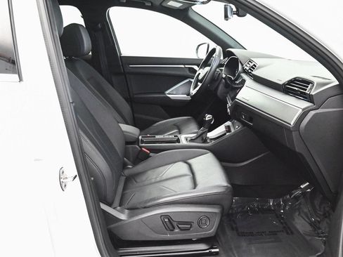 Used 2024 Audi Q3 2.0T Premium AWD/4WD image 35