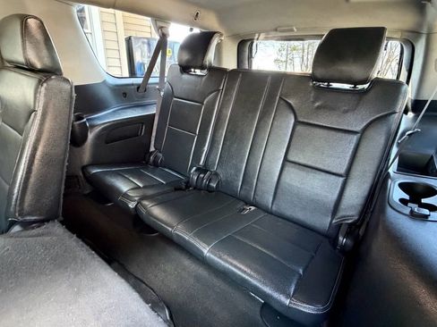 Used 2016 GMC Yukon XL SLE w/ Convenience Package image 11