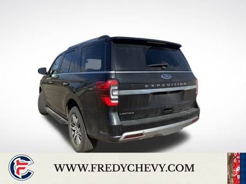 Used 2024 Ford Expedition Limited image 7