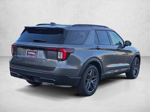 New 2026 Ford Explorer ST-Line w/ ST-Line Street Pack image 2