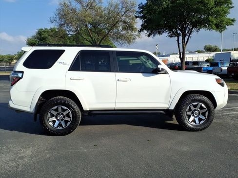 Used 2021 Toyota 4Runner TRD Off-Road AWD/4WD image 6