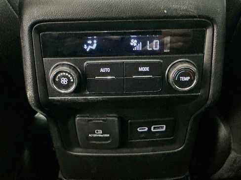Used 2021 GMC Acadia SLE w/ Driver Convenience Package FWD image 25