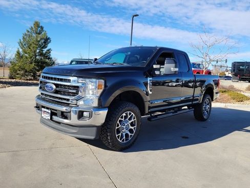 Certified 2022 Ford F350 Lariat w/ Lariat Value Package image 4