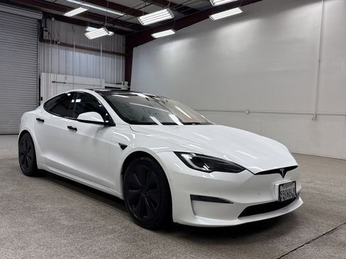 Used 2022 Tesla Model S Base image 44
