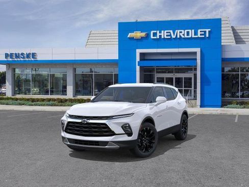 New 2026 Chevrolet Blazer LT w/ Convenience Package FWD image 32