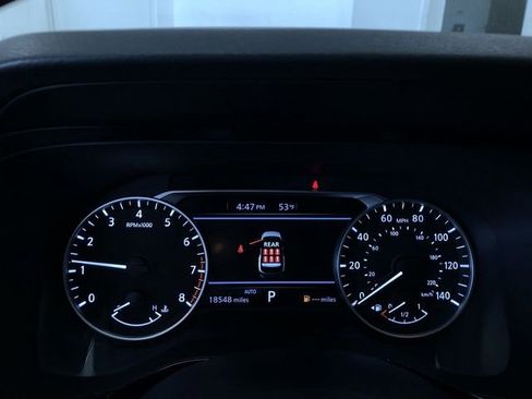 Used 2025 Nissan Pathfinder SV image 30