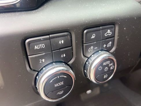 Used 2024 GMC Sierra 1500 Denali Ultimate AWD/4WD image 9