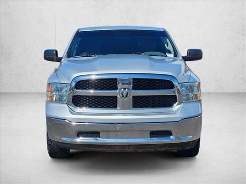 Used 2019 RAM 1500 Classic SLT AWD/4WD image 2