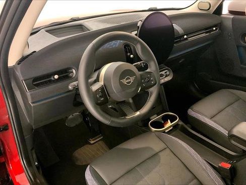 Certified 2025 MINI Cooper S image 21