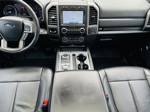 Used 2020 Ford Expedition XLT w/ Equipment Group 202A AWD/4WD image 26