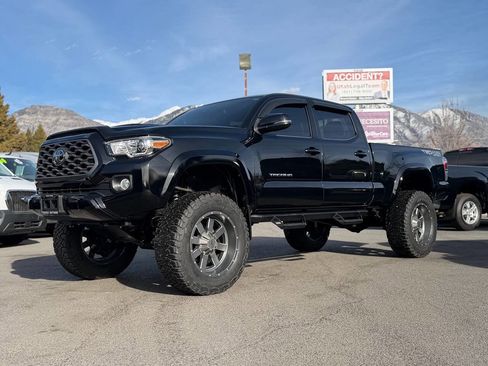Used 2021 Toyota Tacoma TRD Sport w/ Technology Package AWD/4WD image 1