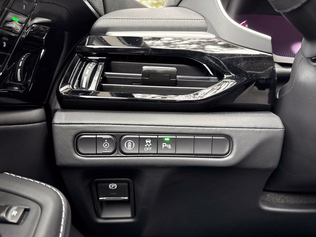 Used 2026 Acura MDX w/ Technology Package FWD image 39
