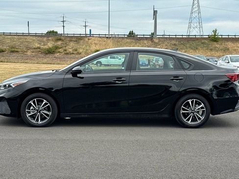 Used 2024 Kia Forte LXS FWD image 6