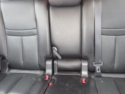 Used 2016 Nissan Rogue SL image 8