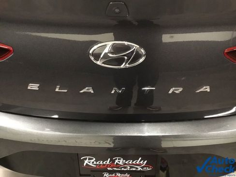 Used 2020 Hyundai Elantra Value Edition w/ Cargo Package (C1) FWD image 13