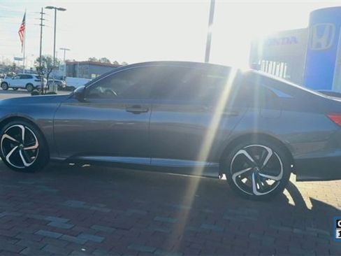Used 2018 Honda Accord Sport image 8