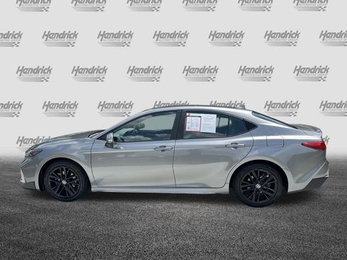 Certified 2025 Toyota Camry SE FWD image 7