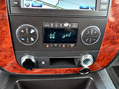 Used 2009 Chevrolet Silverado 2500 LTZ AWD/4WD image 29