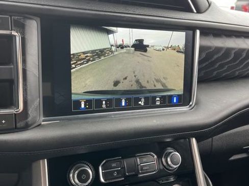 Used 2023 GMC Yukon Denali image 46