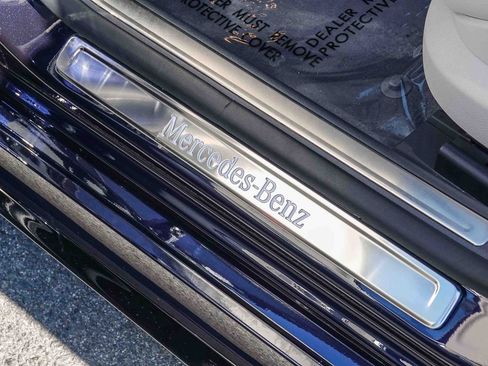 Certified 2022 Mercedes-Benz S 500 4MATIC image 23