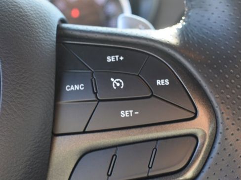 Used 2022 Dodge Challenger R/T w/ Plus Package image 20