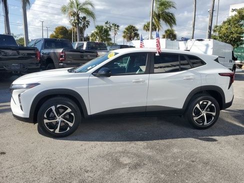 Used 2024 Chevrolet Trax RS image 4