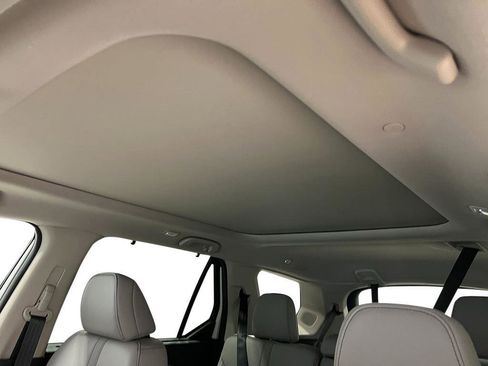 New 2025 Honda Pilot Touring image 16
