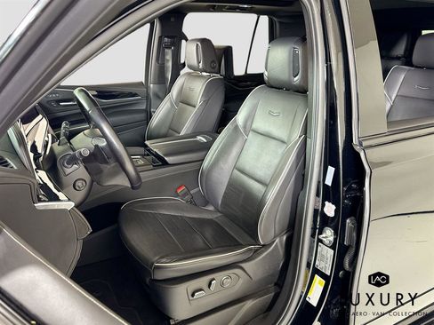 Used 2023 Cadillac Escalade Sport image 11