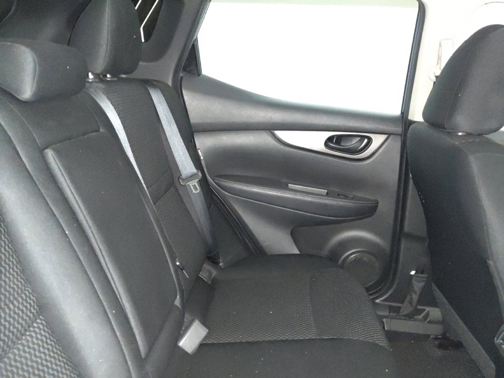 Used 2020 Nissan Rogue Sport S FWD image 19