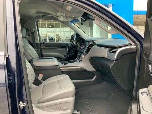 Used 2019 Chevrolet Tahoe LT w/ LT Signature Package image 16