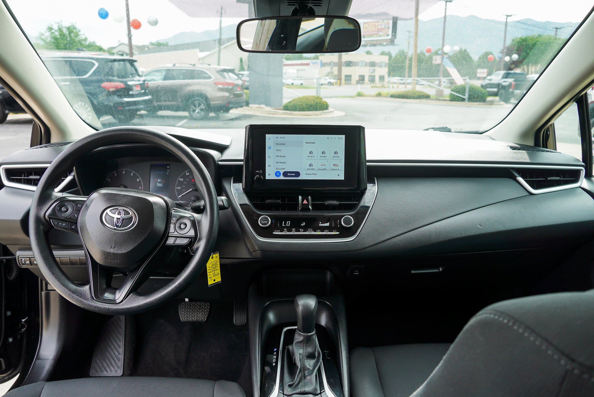 Used 2025 Toyota Corolla LE FWD image 29